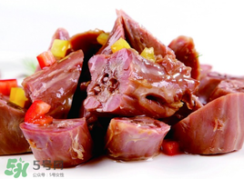 絕味鴨脖能帶上飛機(jī)嗎？絕味鴨脖可以帶上飛機(jī)嗎？