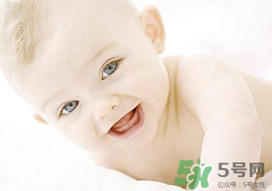 該怎么給嬰兒做口腔護理？新生兒口腔護理有哪些要點？