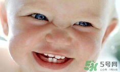 該怎么給嬰兒做口腔護理？新生兒口腔護理有哪些要點？