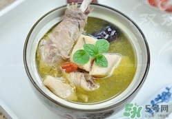 榴蓮殼煲雞湯孕婦能喝嗎？孕婦可以喝榴蓮殼煲雞湯