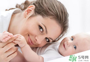 夏季坐月子可以穿絲襪嗎？夏天坐月子要穿襪子嗎？