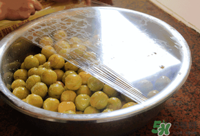 李子怎么腌好吃？李子怎么腌好吃圖解