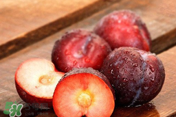 李子和蜂蜜能一起吃嗎？吃了李子可以喝蜂蜜嗎？