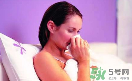 夏天刮痧好嗎？夏天拔罐好還是刮痧好？