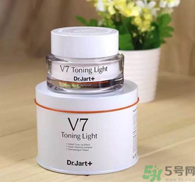 素顏霜哪個(gè)牌子好？素顏霜有什么作用？