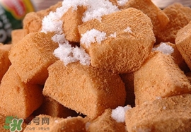 打糕和驢打滾是一樣的嗎？打糕是什么做的