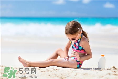 防曬露和防曬霜哪個(gè)好?防曬露需要卸妝嗎? 防曬露和防曬霜哪個(gè)好?防曬露需要卸妝嗎?