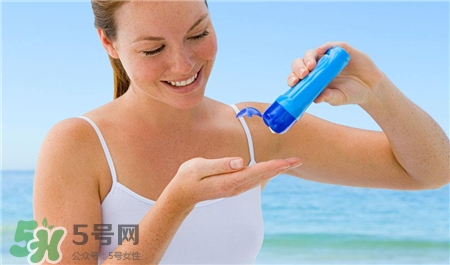 防曬露和防曬霜哪個(gè)好?防曬露需要卸妝嗎? 防曬露和防曬霜哪個(gè)好?防曬露需要卸妝嗎?