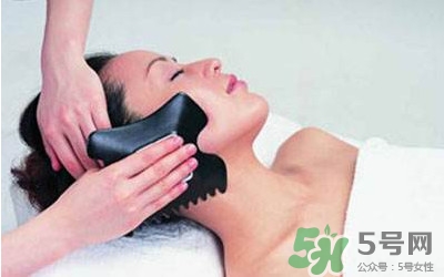 女人刮痧好還是拔罐好？刮痧和拔罐的區(qū)別