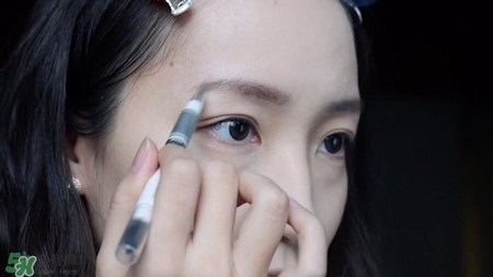 日系淡妝化妝步驟 日系淡妝需要哪些化妝品 日系淡妝化妝步驟 日系淡妝需要哪些化妝品