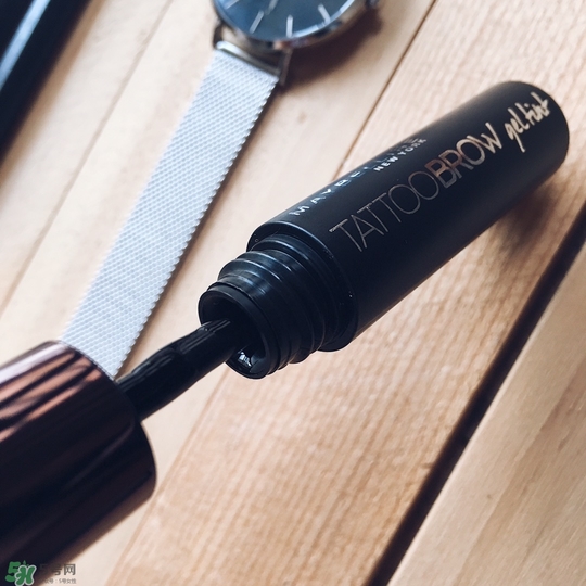 美寶蓮眉膠好不好？美寶蓮眉膠怎么用