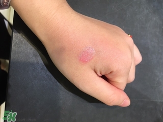 mac獨角獸的眼淚口紅色號 mac魅可獨角獸的眼淚試色 mac獨角獸的眼淚口紅色號 mac魅可獨角獸的眼淚試色