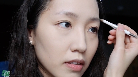 日系淡妝化妝步驟 日系淡妝需要哪些化妝品 日系淡妝化妝步驟 日系淡妝需要哪些化妝品