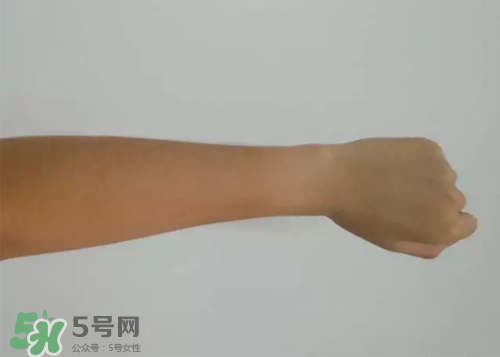 大創(chuàng)美白乳液多少錢？大創(chuàng)美白乳液為什么那么便宜