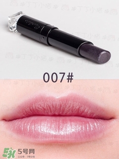 嬌蘭小黑裙007值得入嗎？嬌蘭小黑裙007唇膏口紅怎么樣？