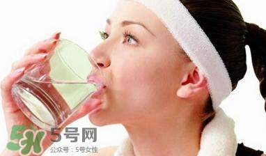 男子喝尿6年減肥100斤 喝尿真的能減肥嗎？