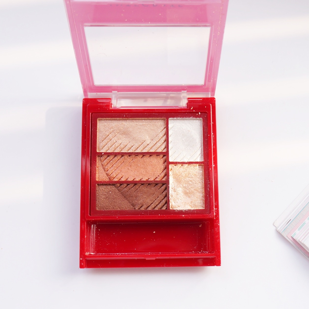 新手眼影的畫法步驟圖解 日常兩種眼影畫法步驟 新手眼影的畫法步驟圖解 日常兩種眼影畫法步驟