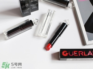 嬌蘭小黑裙007值得入嗎？嬌蘭小黑裙007唇膏口紅怎么樣？