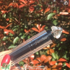 嬌蘭小黑裙003好看嗎？嬌蘭小黑裙唇膏003試色