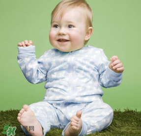 夏天寶寶能不能吃冰西瓜呢？冰西瓜寶寶能吃嗎？