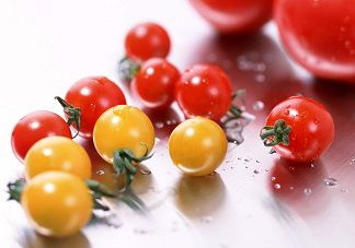 西紅柿能和黃瓜一起吃嗎？黃瓜可以和西紅柿一起吃嗎？