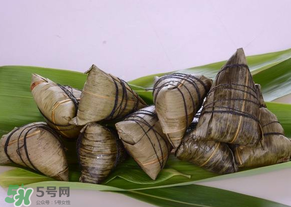 ?竹葉怎么包粽子？?竹葉粽子的包法