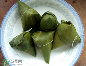 蘆葦葉怎么包粽子？包粽子蘆葦葉如何不裂？