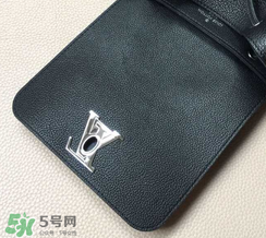 lv lockme包包怎么辨別真?zhèn)?？lv lockme包包真假鑒定