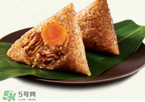 蛋黃肉粽怎么做好吃？蛋黃肉粽的家常做法