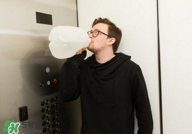 30天不喝飲料，妹子的對比照令人震驚 喝白開水的好處