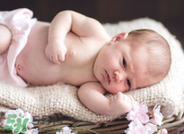 寶寶臍帶消毒是用碘伏還是用酒精？寶寶臍帶用什么消毒好？