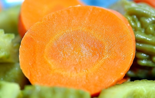 苦瓜能和胡蘿卜一起吃嗎？胡蘿卜可以和苦瓜一起吃嗎