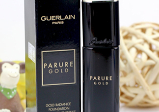 嬌蘭和迪奧粉底液哪個好？嬌蘭和迪奧粉底液對比