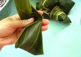 四角粽子怎么做？四角粽子怎么做好吃？