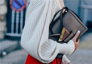 loewe三角包怎么看真假？羅意威巴塞羅那三角包真假辨別