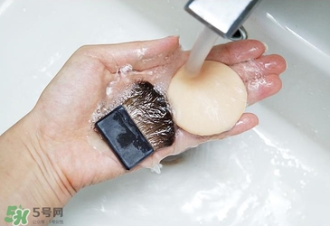 ?ukiss悠珂思和大創(chuàng)粉撲清洗劑哪個(gè)好？悠珂思和大創(chuàng)清洗劑對(duì)比