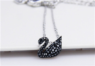 施華洛世奇黑天鵝是什么材質(zhì)？施華洛世奇黑天鵝是水晶嗎？