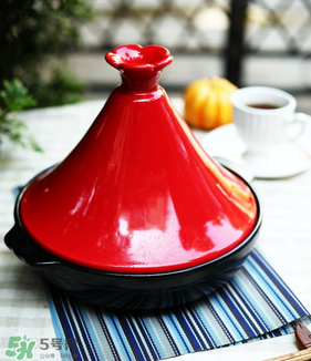 塔吉鍋和琺瑯鍋哪個(gè)好？塔吉鍋和琺瑯鍋的區(qū)別