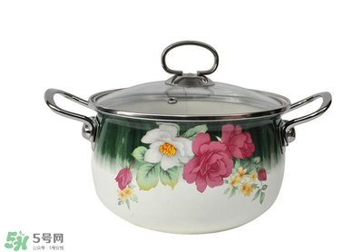 塔吉鍋和琺瑯鍋哪個(gè)好？塔吉鍋和琺瑯鍋的區(qū)別