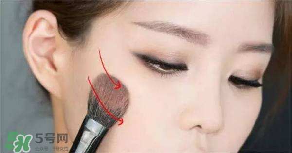 淡妝好看還是濃妝好看 男票說我淡妝比濃妝好看 淡妝好看還是濃妝好看 男票說我淡妝比濃妝好看