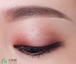 簡單易學的眼妝教程 化妝高手們的眼妝推薦 簡單易學的眼妝教程 化妝高手們的眼妝推薦