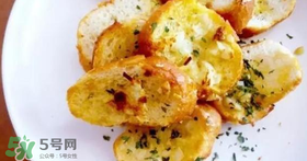 法棍面包怎么吃？法棍面包的做法