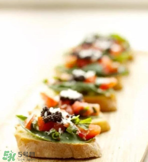 法棍面包怎么吃？法棍面包的做法