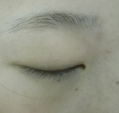 眉膠好還是染眉膏好用？眉膠和染眉膏區(qū)別