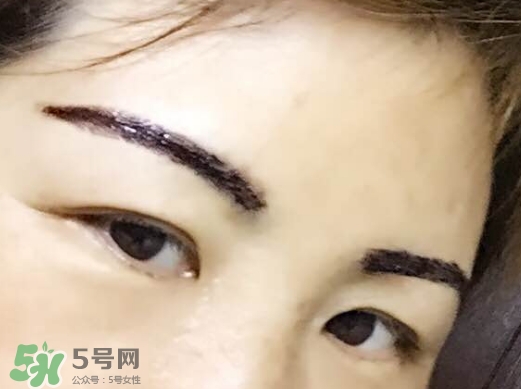 眉膠和眉粉哪個好用？眉膠和沒分的區(qū)別