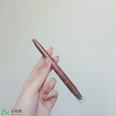 上班族用什么化妝品好 辦公室化妝包里帶什么好 上班族用什么化妝品好 辦公室化妝包里帶什么好