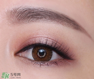 簡單易學的眼妝教程 化妝高手們的眼妝推薦 簡單易學的眼妝教程 化妝高手們的眼妝推薦
