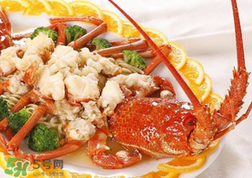 杏和龍蝦能一起吃嗎？杏可以和小龍蝦一塊吃嗎？