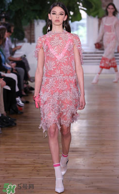 valentino華倫天奴2018早春女裝款式有哪些_好看嗎？