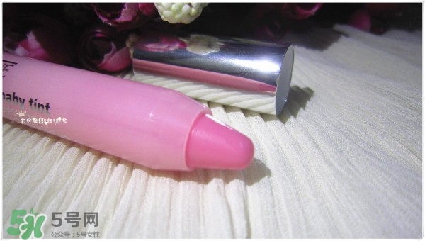 倩碧蠟筆小胖唇膏筆會(huì)變色嗎_怎么用會(huì)變色 倩碧蠟筆小胖唇膏筆會(huì)變色嗎_怎么用會(huì)變色